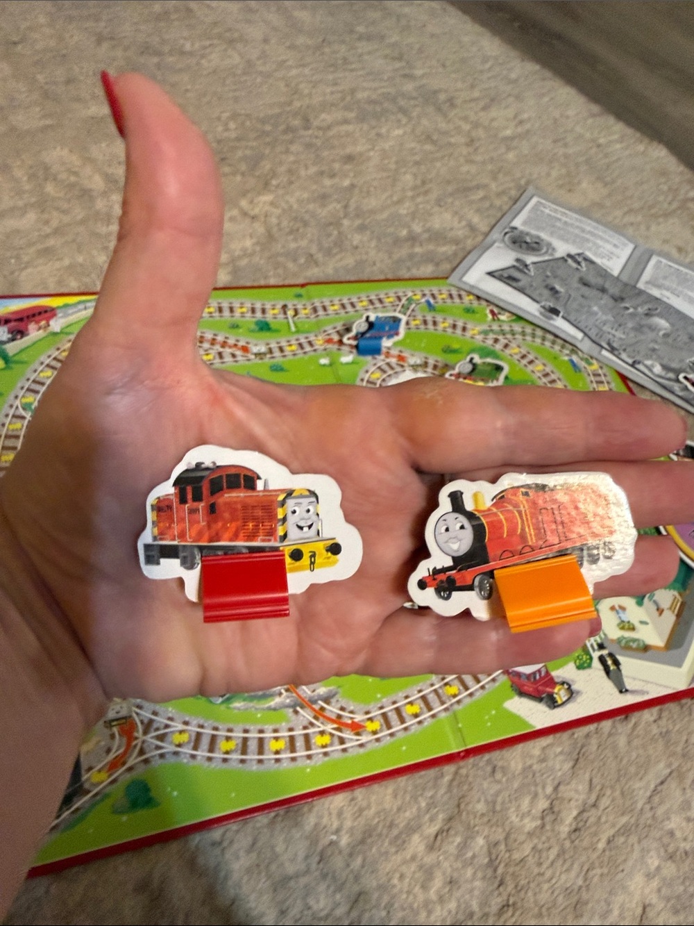 Thomas & Friends Bright Green Train Tracks & Spinner Board Game 2003 - Picture 2 of 13